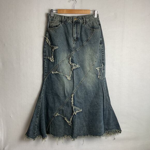 Romwe Womens Distressed Star Denim Raw Hem Maxi Skirt Grungecore Size Medium - Picture 3 of 11